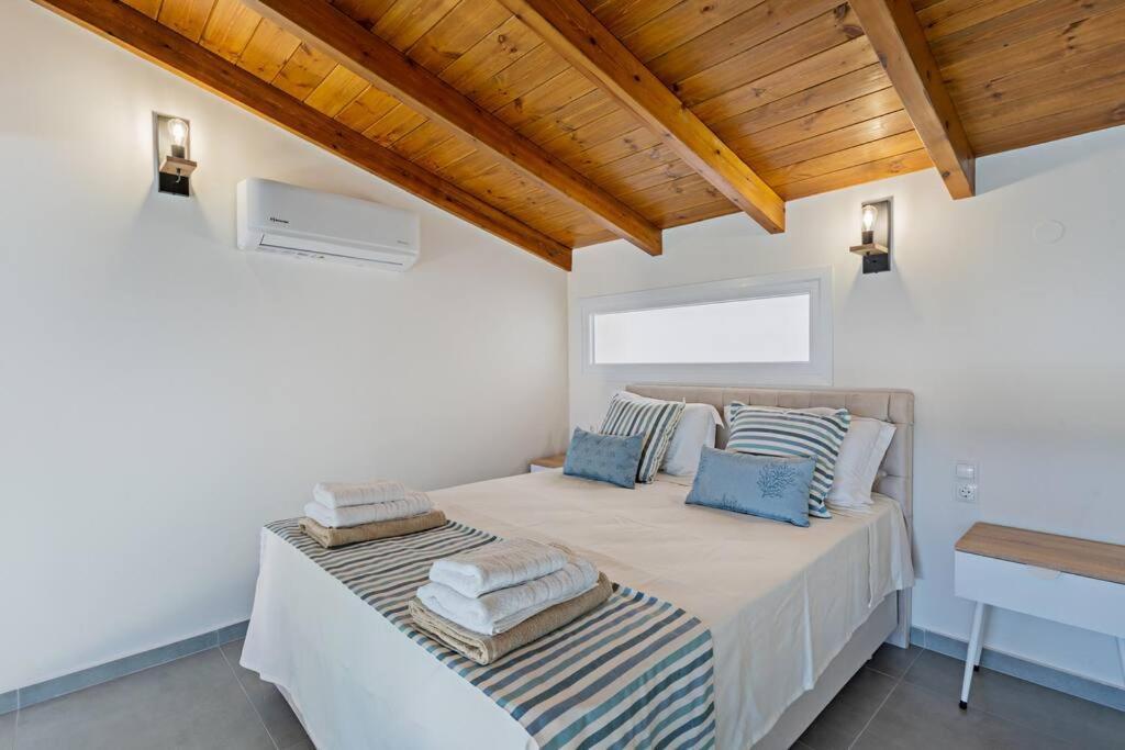 Sofia Suite, A Seafront Hideaway ! Pánormos Eksteriør billede